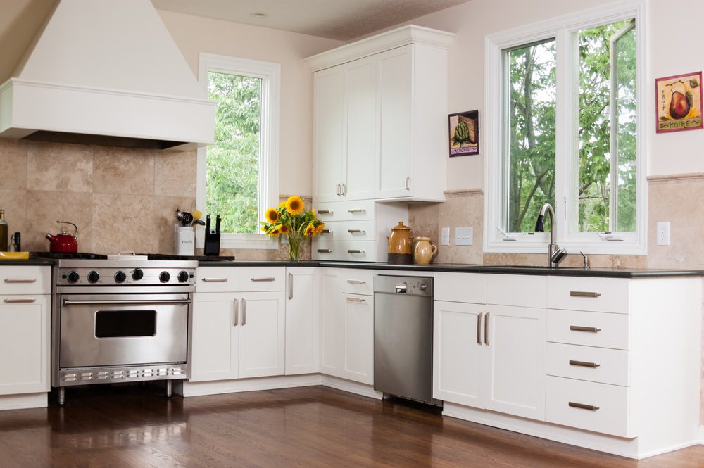 how much should a 10x10 kitchen remodel cost