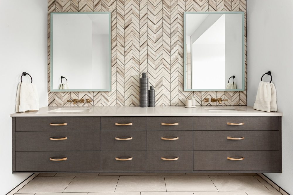 double vanity bathroom ideas showcasing sleek designs and contemporary trends for 2024.