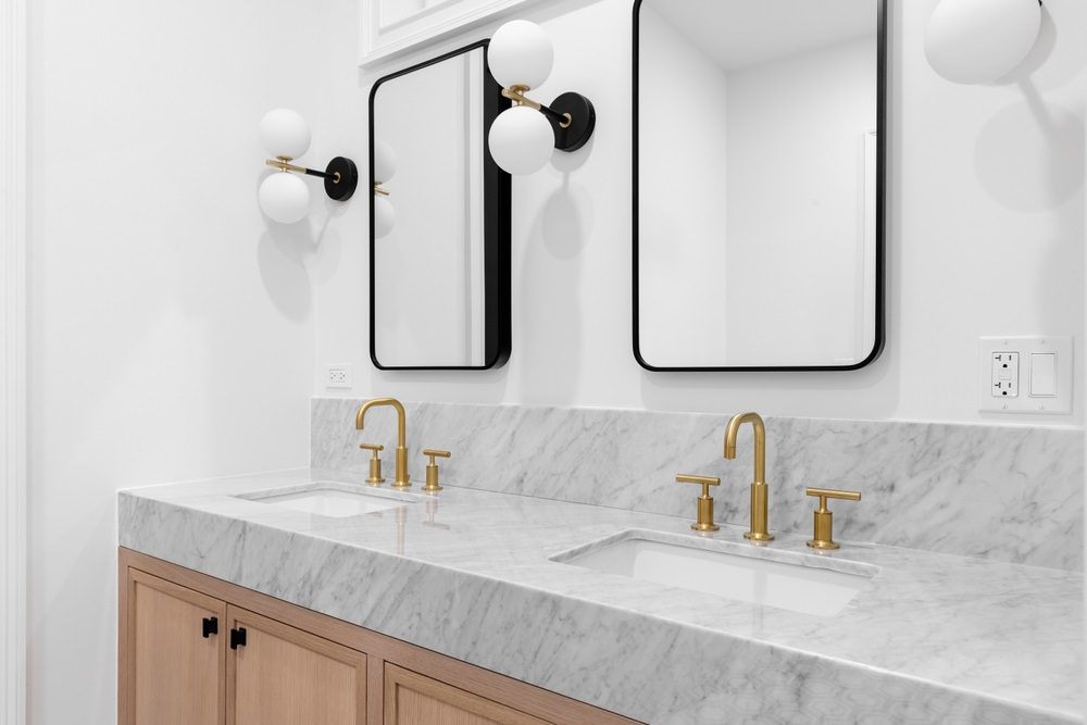 double vanity bathroom ideas showcasing sleek designs and contemporary trends for 2024.