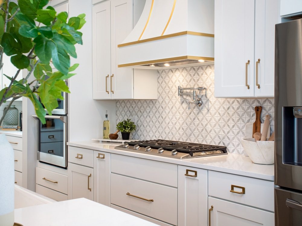 Modern backsplash in a small kitchen with subway tiles and a simple design
