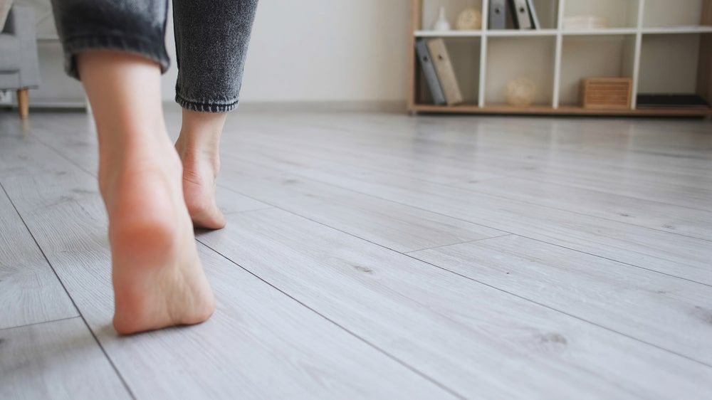 Installing laminate flooring in a modern living room