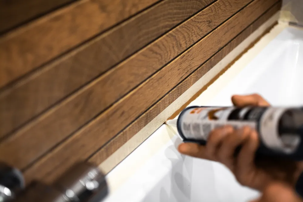  how to repair a cracked bathtub
