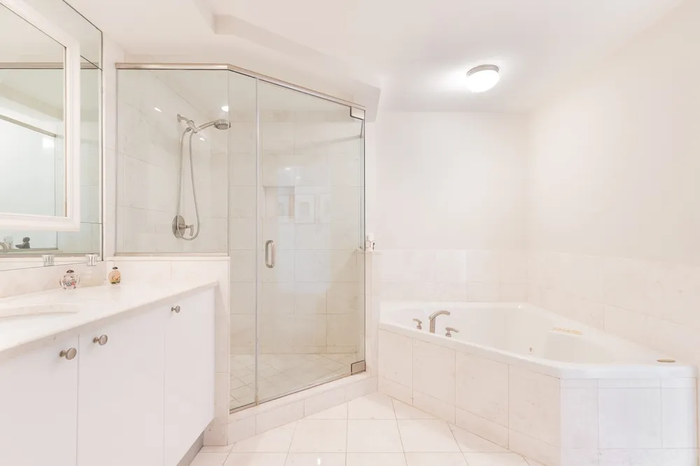 cost to remodel a master bathroom