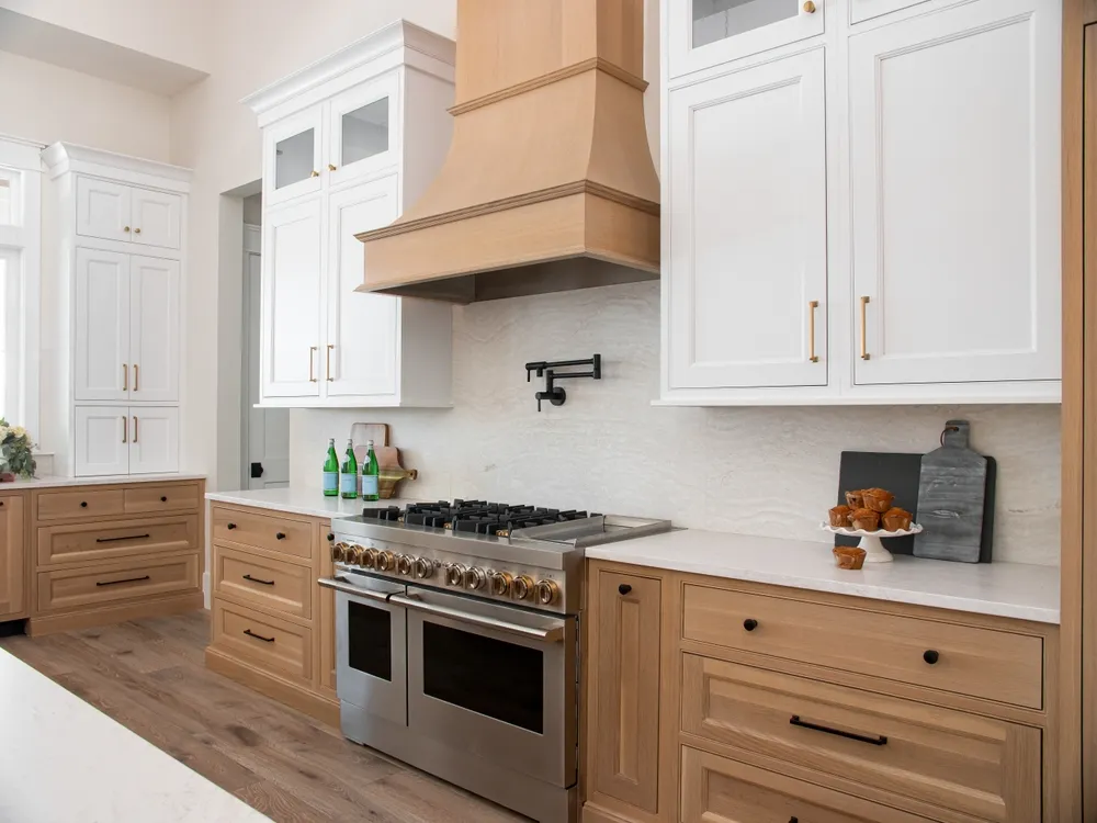 how to update old kitchen cabinets without replacing them
